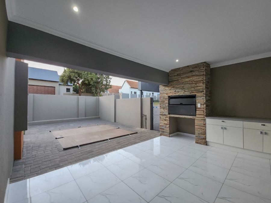 4 Bedroom Property for Sale in Leloko Lifestyle Estate North West